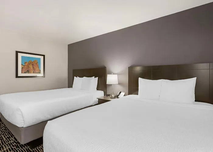Western Sun Canyon Hotel