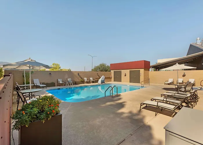 Western Sun Canyon Hotel
